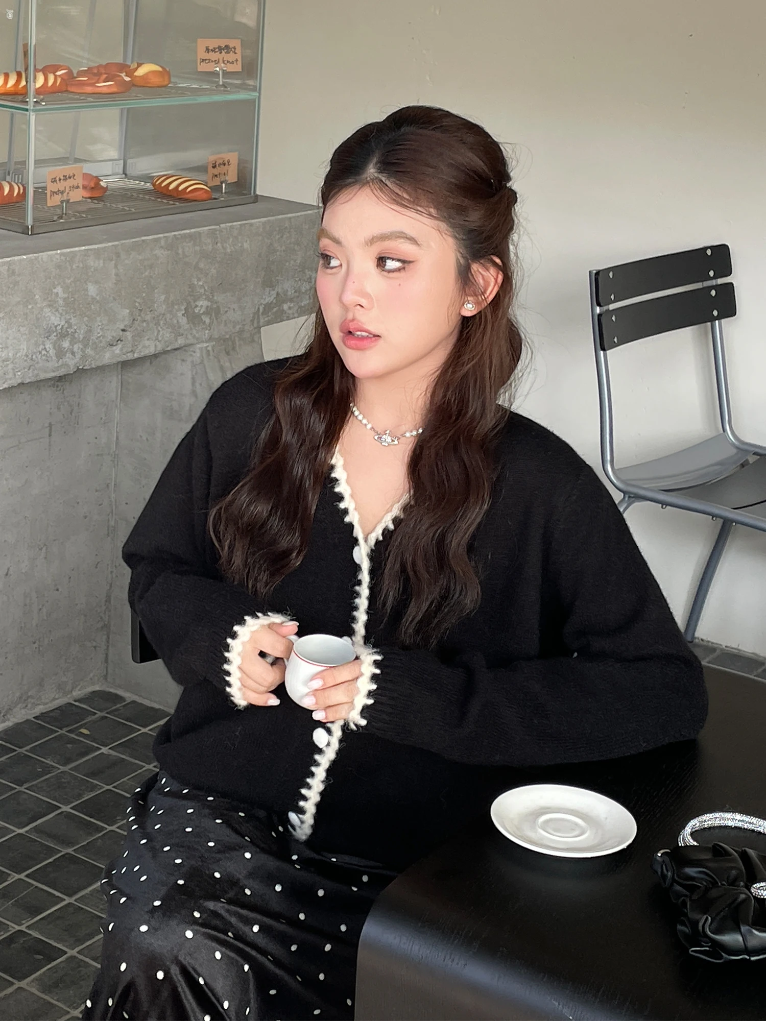 

2026 New Women's V-Ne Unique Super Beautiful Small Fraance Sle Knitted Sweater Large Size Lazy Sle High-End Knit Card...
