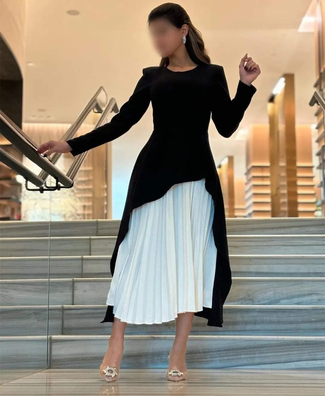 

Customized Elegant Short Black&White Evening Dresses A-Line Long Sleeve Pleated Tea Length Prom Dresses For Women For Special O