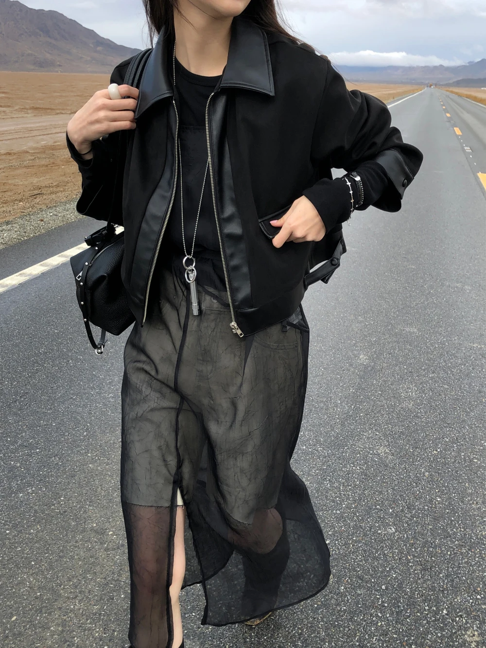 Dongda Gate 2025 Autumn Winter New Sle ort Women's Leather Jaet Suede Velvet Splicing PU High-End Feeling Top