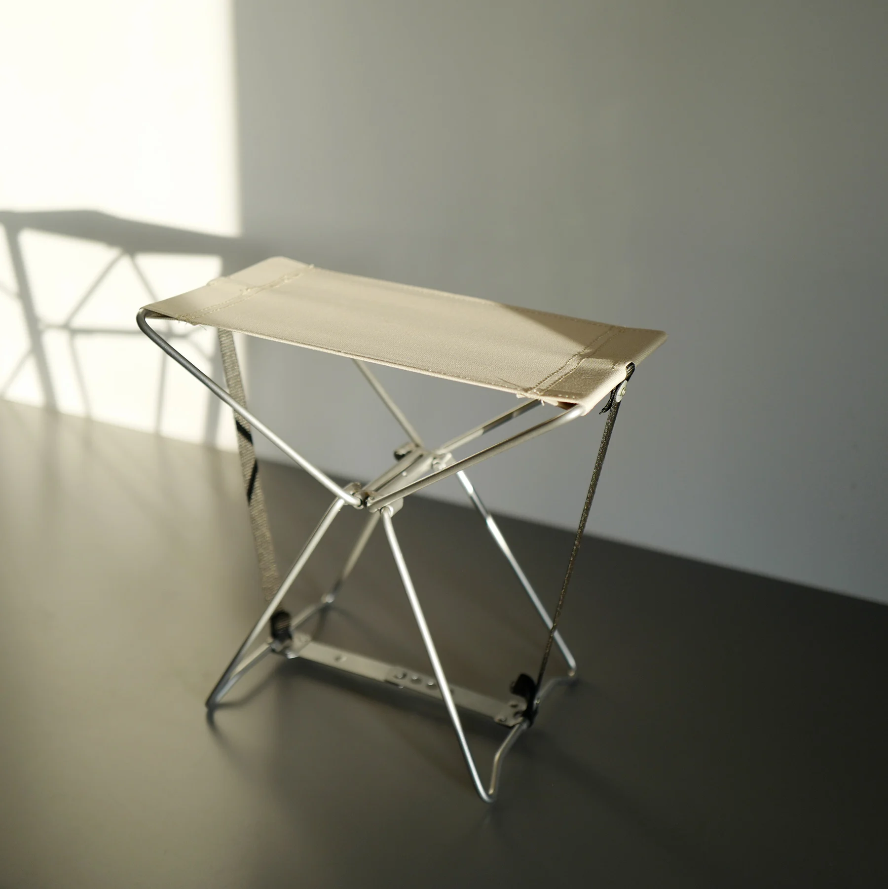 sgabello-pieghevole-glamping-da-esterno-sedia-compatta-portaoggetti-struttura-in-acciaio-tela-panno-alpinismo-pesca-sgabello-scaffale-scaffale