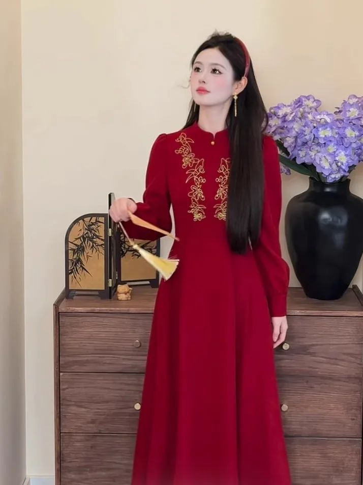 

Красное и золотое вышитое свадебное платье Qiqi в новом китайском стиле, с завышенной талией, А-силуэт, длинное, с длинными рукавами, для торжественных вечерних мероприятий