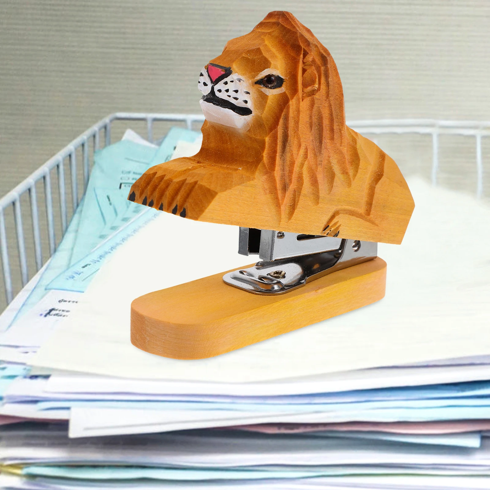 

Mini Animal Wood nament Desktop Decor Wooden Office Supplies H crafted Paper Stapling Tool Lion Design Paper Tool