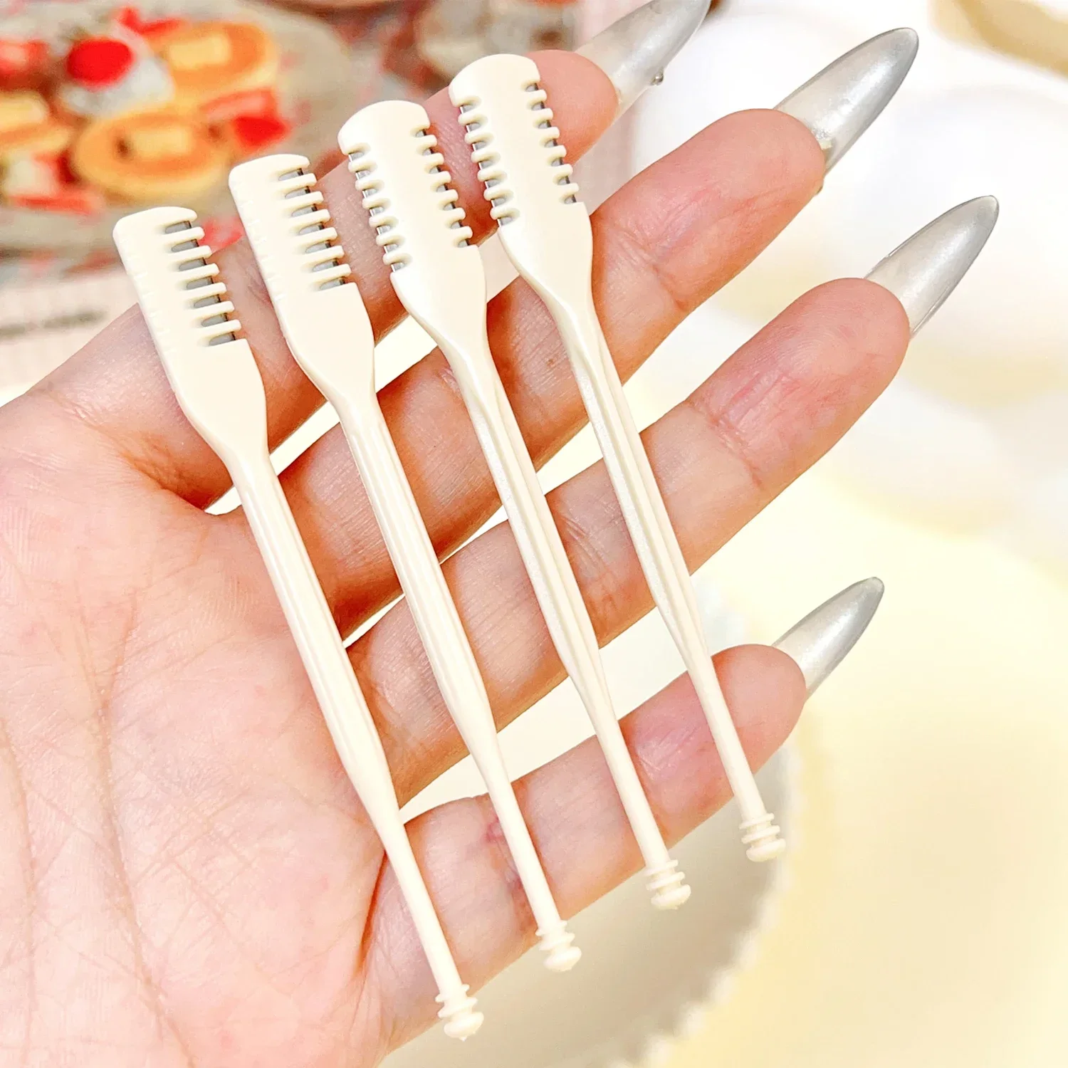 Trymer do włosów w nosie grzebień wygodne 360° obrotowe maszynki do strzyżenia nosa kobiety mężczyźni bezpieczne przenośne narzędzia ręczne urządzenie do usuwania włosów w nosie