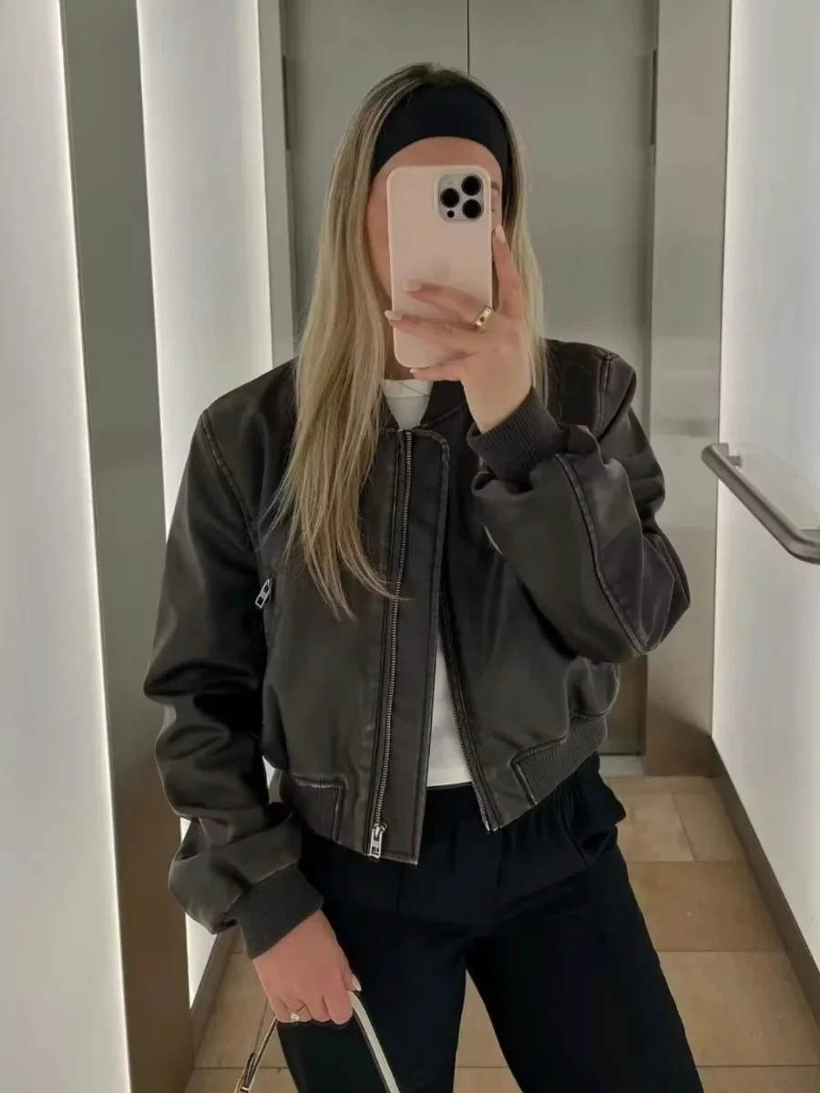 

BWQ Autumn Faux Jacket Women 2025 Arrivals Warm Short Jacket Stand Collar Motorcycle Pilot Jacket Female Zipper Long Sleeve Coat