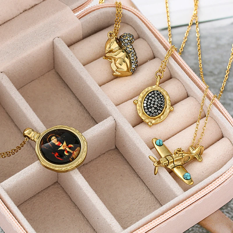 

Bohemia Squirrel Aircraft Pendant Necklaces for Women Stainless Steel Chain Necklaces Female Gifts Jewelry Factory Wholesale