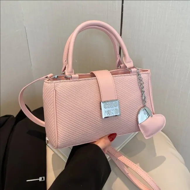 

​​Wide Strap Square Bag Women Convertible Chain Crossbody Purse Recycled Leather Office to Weekend Transition​​