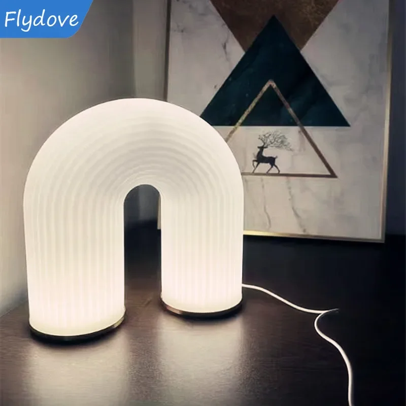 Simple Creative U โค้งเดสก์ท็อป Nightlight ตกแต่งบ้านโคมไฟข้างเตียงอ่านหนังสือห้องนอน Living Study Room