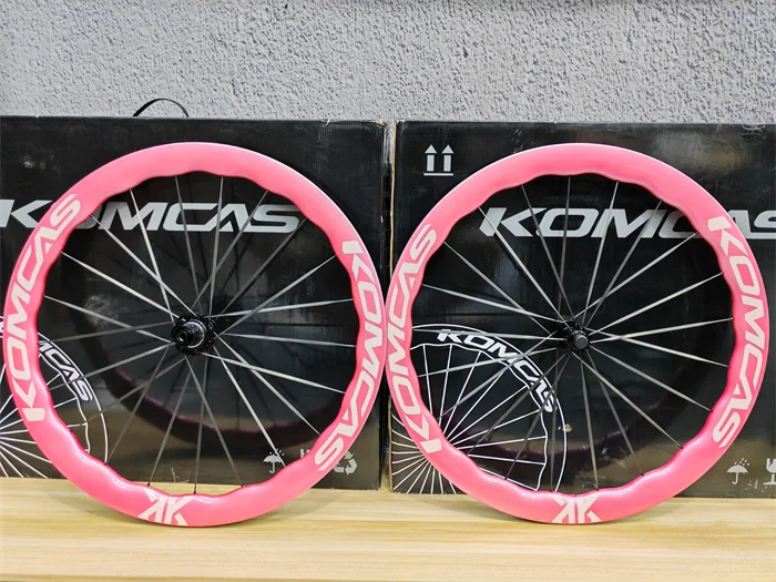 

Komcas Комплект волнистых колес из углеродного волокна EVO Girl Powder Шоссейный велосипед Велоспорт по всему периметру 28 мм Карбоновые колеса Дисковый тормоз 700c Комплект колес для шоссейного велосипеда