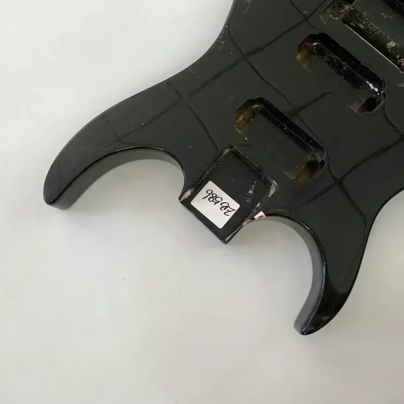 EB586 Guitarra eléctrica izquierda Color negro Cuerpo de guitarra Floyd Rose sin terminar con pastillas Humbucker X2 Danos Crepas Ventas