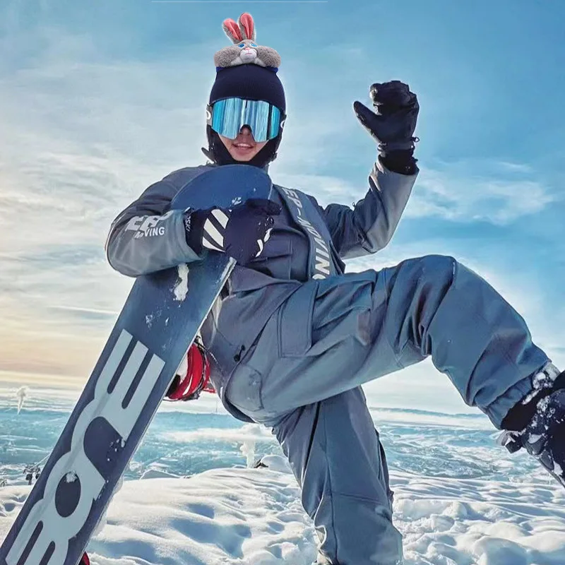 スキーヘルメットキャップ漫画帽子暖かいスノーボードスキーハット冬のアウトドアスポーツ帽子