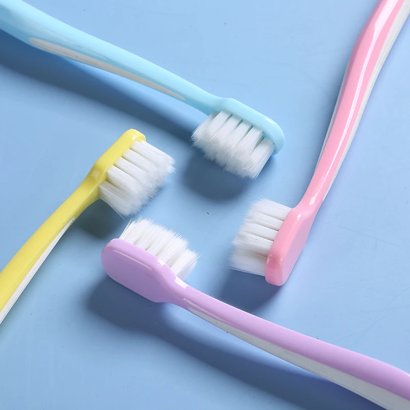 4-мя зубные щетки с мягкой щетиной, маленькая широкая головка, дизайн противоскользящей ручки, чистка полости рта