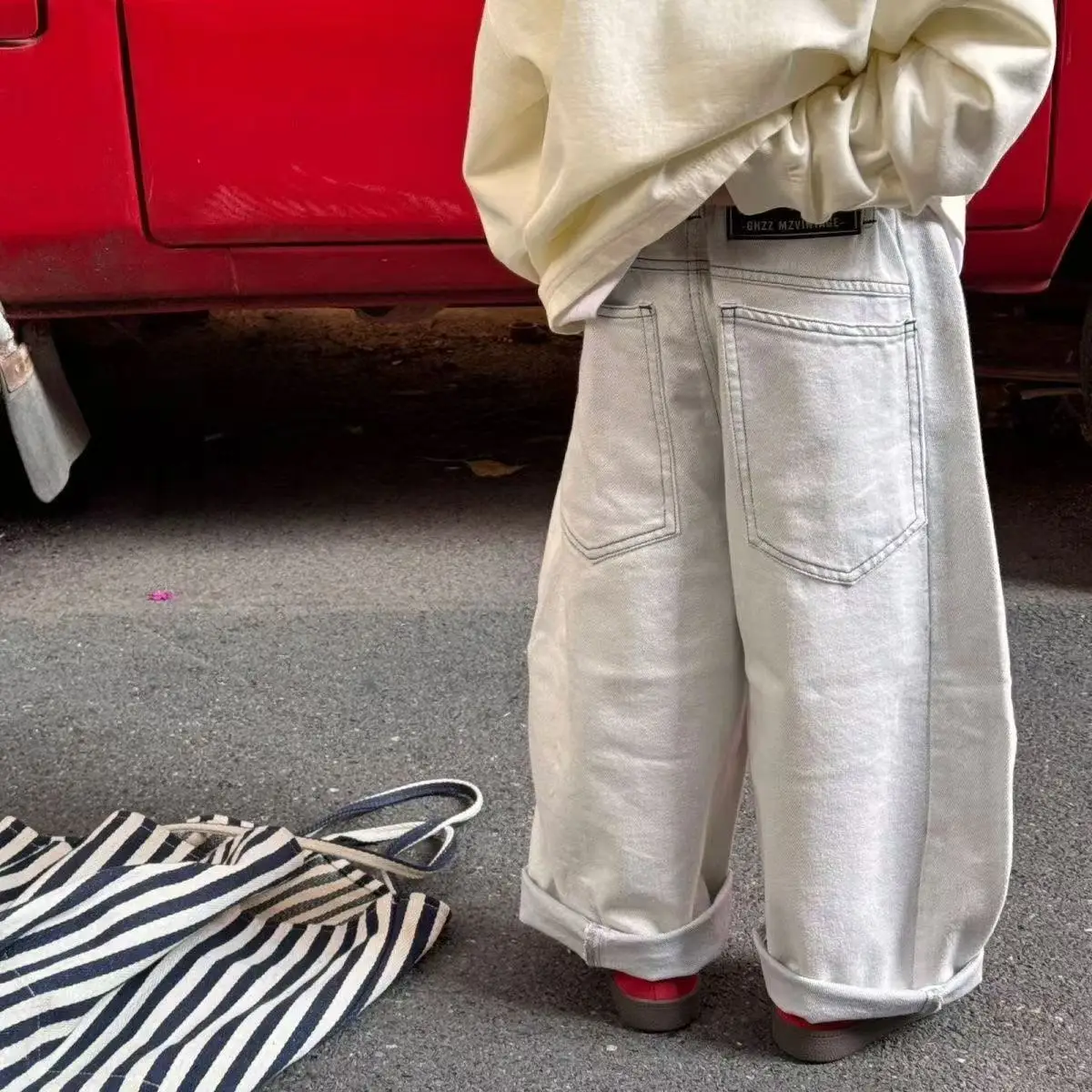 

2025 Spring and Autumn New Korean Edition Boys' Versatile Bright Thread Wide Leg Loose Water Washed Jeans Children's Trousers