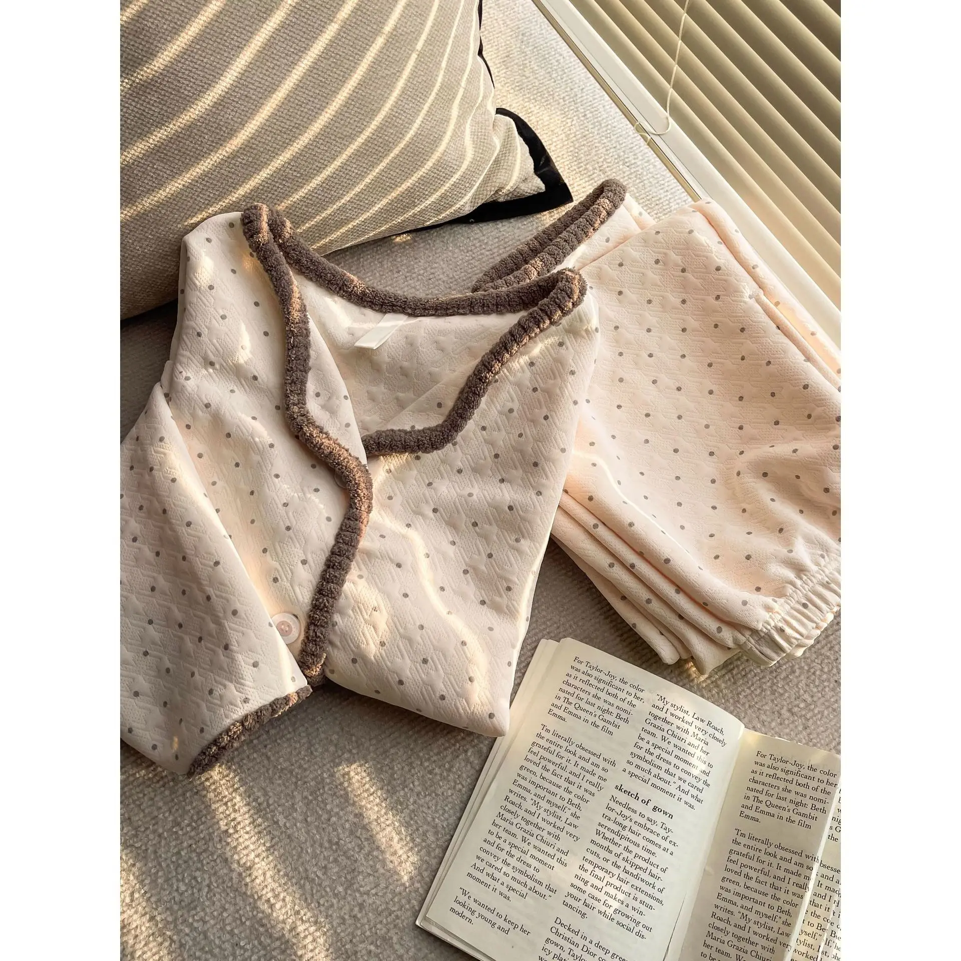 

Cute pajamas Women's autumn winter long sleeves suit premium feel polka dot homewear thicken plus size Wearable as outerwear