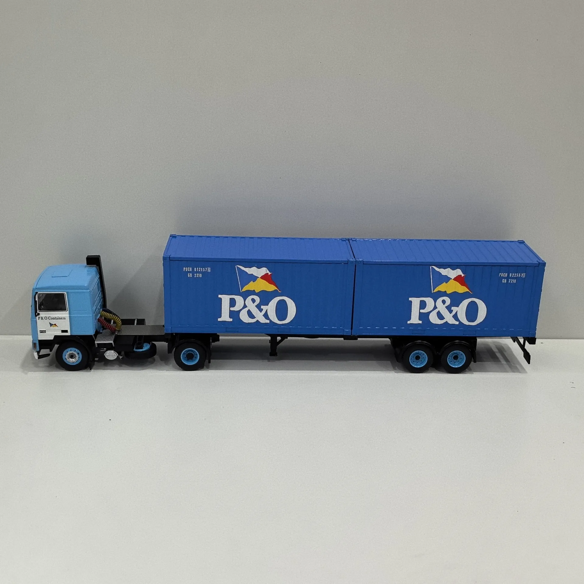 Diecast IXO 1/43 Scale VOLVO F12 1983 Trailer Truck Front Alloy Carriage Plastic T7 Alloy Car Model