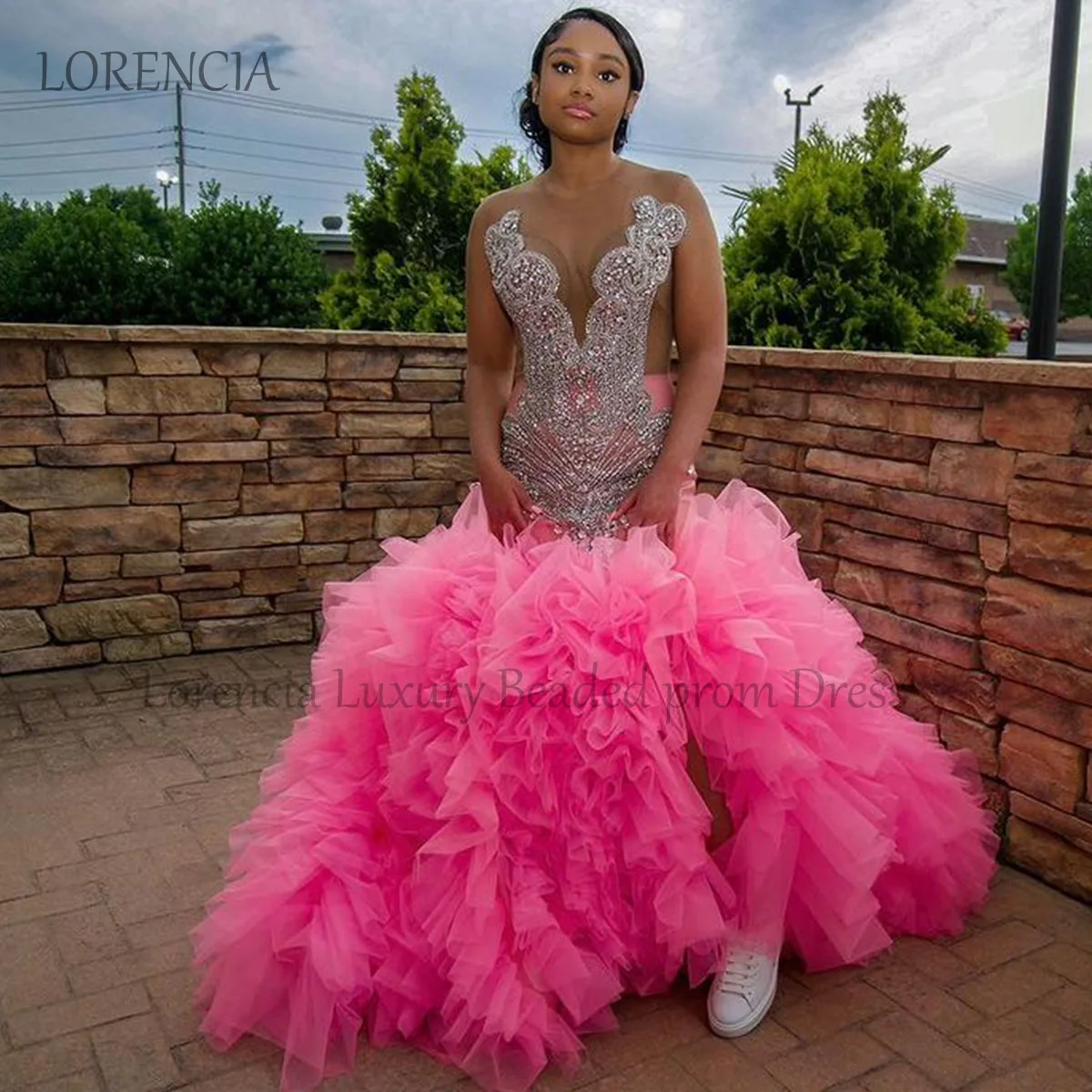 

Pink Mermaid Bride Dresses Crystal V-Neck Layered Black Girl Ruffle Draped Pleat Applique Open Back Prom Dress Robe de soirée