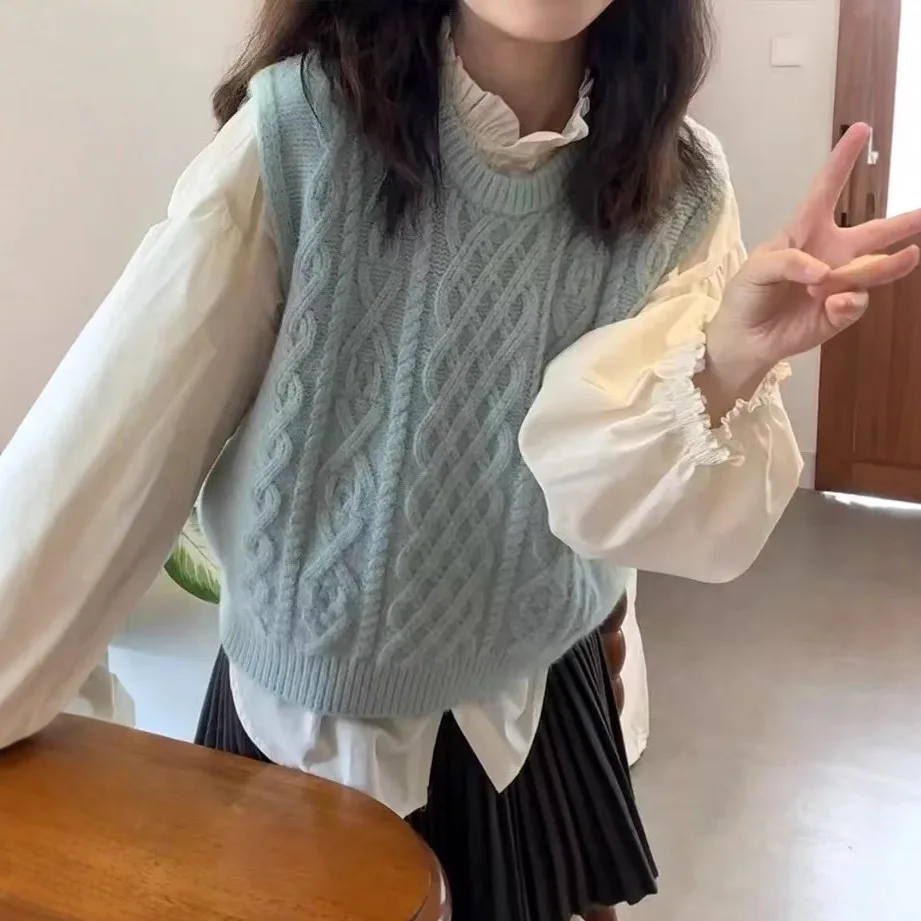 

Sweater Vest Women Tops Sweaters Knitted Round Neck Sleeveless Jumpers Y2k Streetwear Elegant Splice Knit Casual Spring 2026