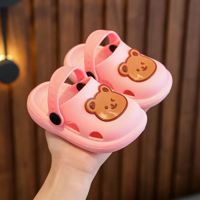 Children\'s slippers summer new cute bear shoes for baby girls boys soft soles non-slip slippers in the home bathroom