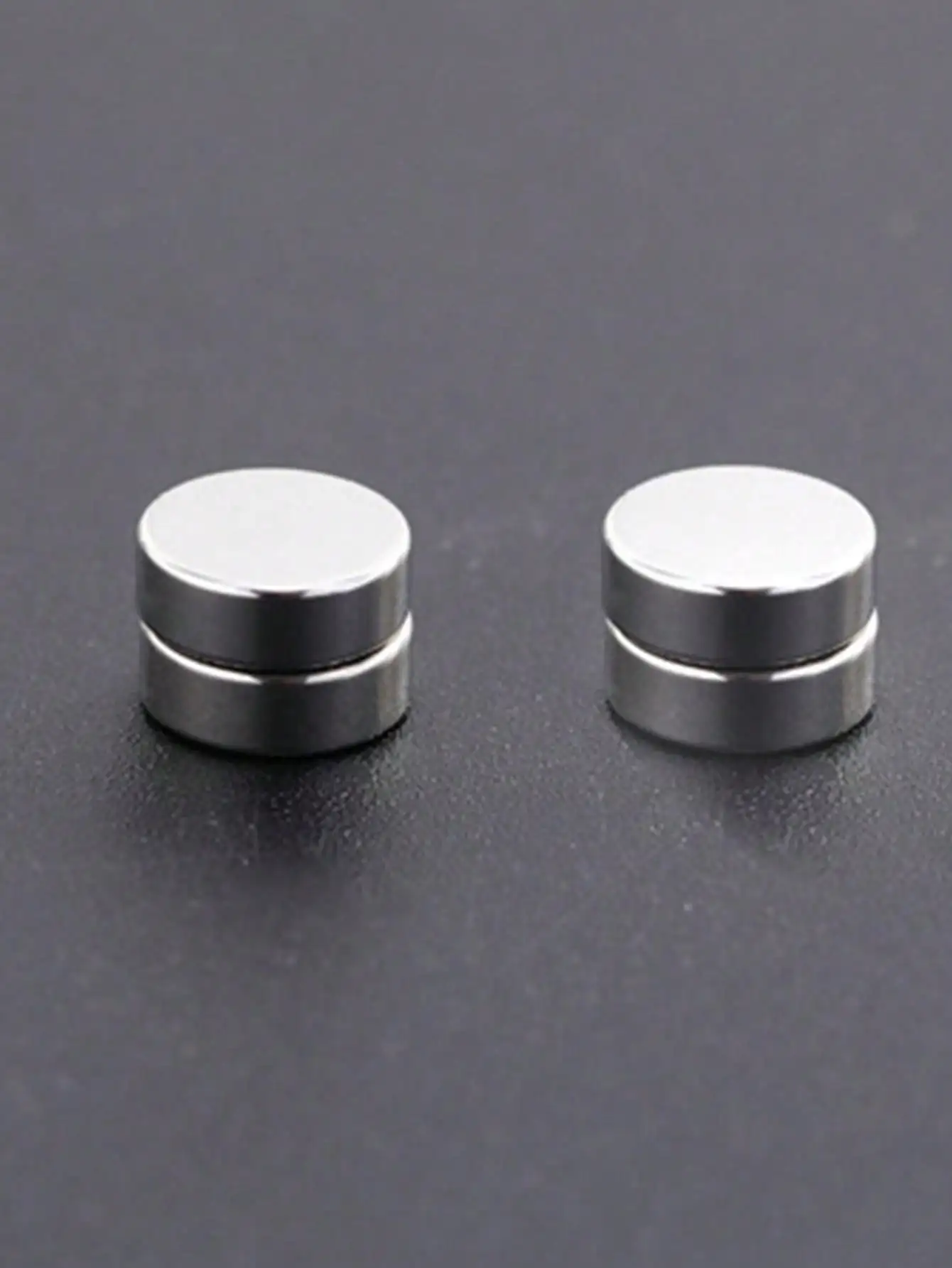 3 Pairs Crystal Magnetic Earrings Punk Round Zirconia Magnetic Earrings, Suitable For Men, Daily Wear, Gift For Christmas, New Year, Valentine's Day view 4