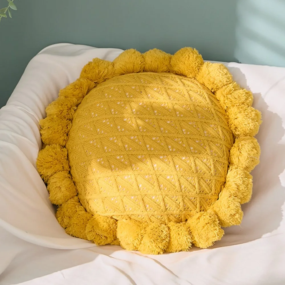 

Скандинавская вязаная подушка-пуф из шерстяной пряжи с помпонами, мягкая и уютная, креативная подушка для дивана в гостиной
