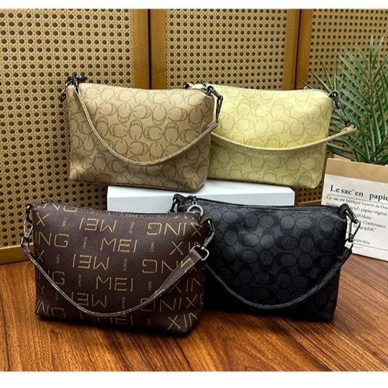 

Famous Designer Women's Handbag Leather Material Tote Style Luxury Brand Elegant Finish With Zipper