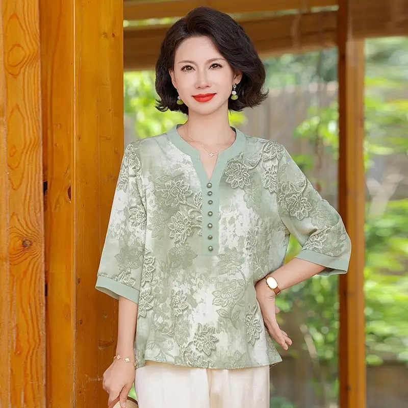 

Women's New Style Spliced V-neck Button Printed Fashionable Loose Short-sleeved Top