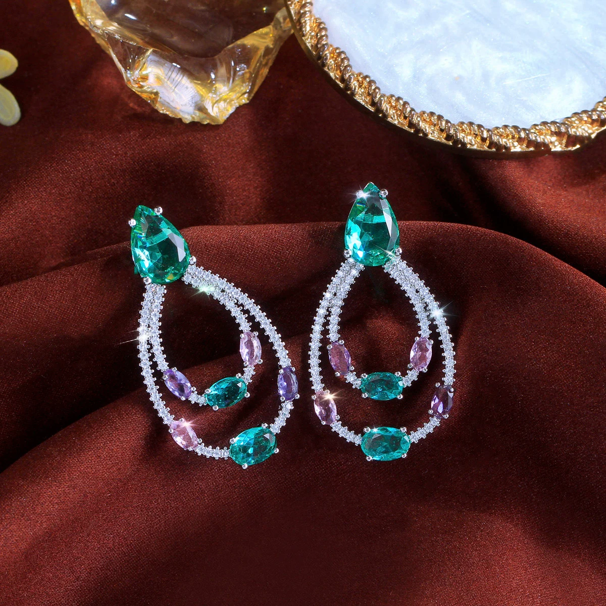 CWWZircons Wunderschöne Doppelkreis-Hängeohrringe mit hellblauem Zirkon CZ, trendiger Damenschmuck für Partys, Geschenke, Großhandel E0318 – Detail 9