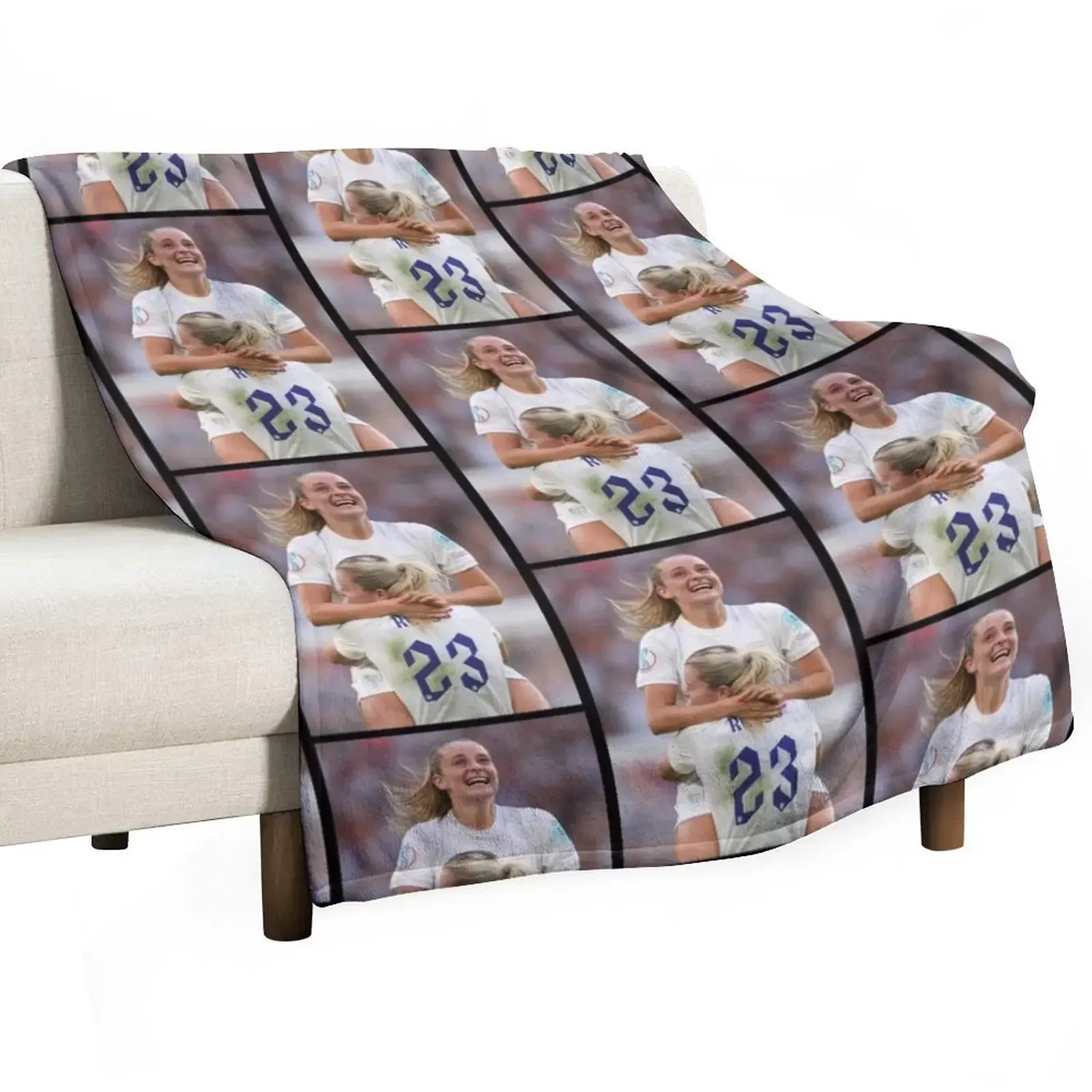 Alessia Russo hug Throw Blanket For Sofa Thin Extra Large Throw Designers Plaid Plaid on the sofa Luxury Blankets