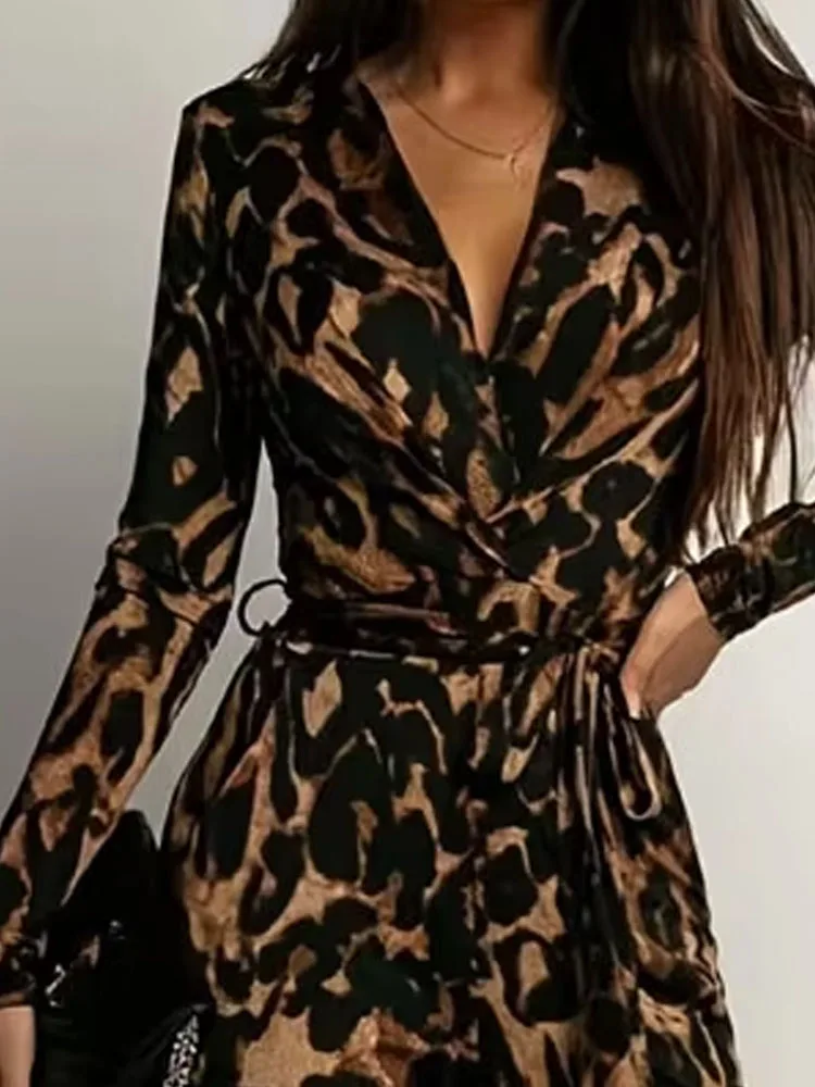 

Women'Causal Hight Waist Loose Party Romper Elegant V-neck Lace-Up Waist Playsuits Autumn Fashion Leopard Print Long Jumpsuits