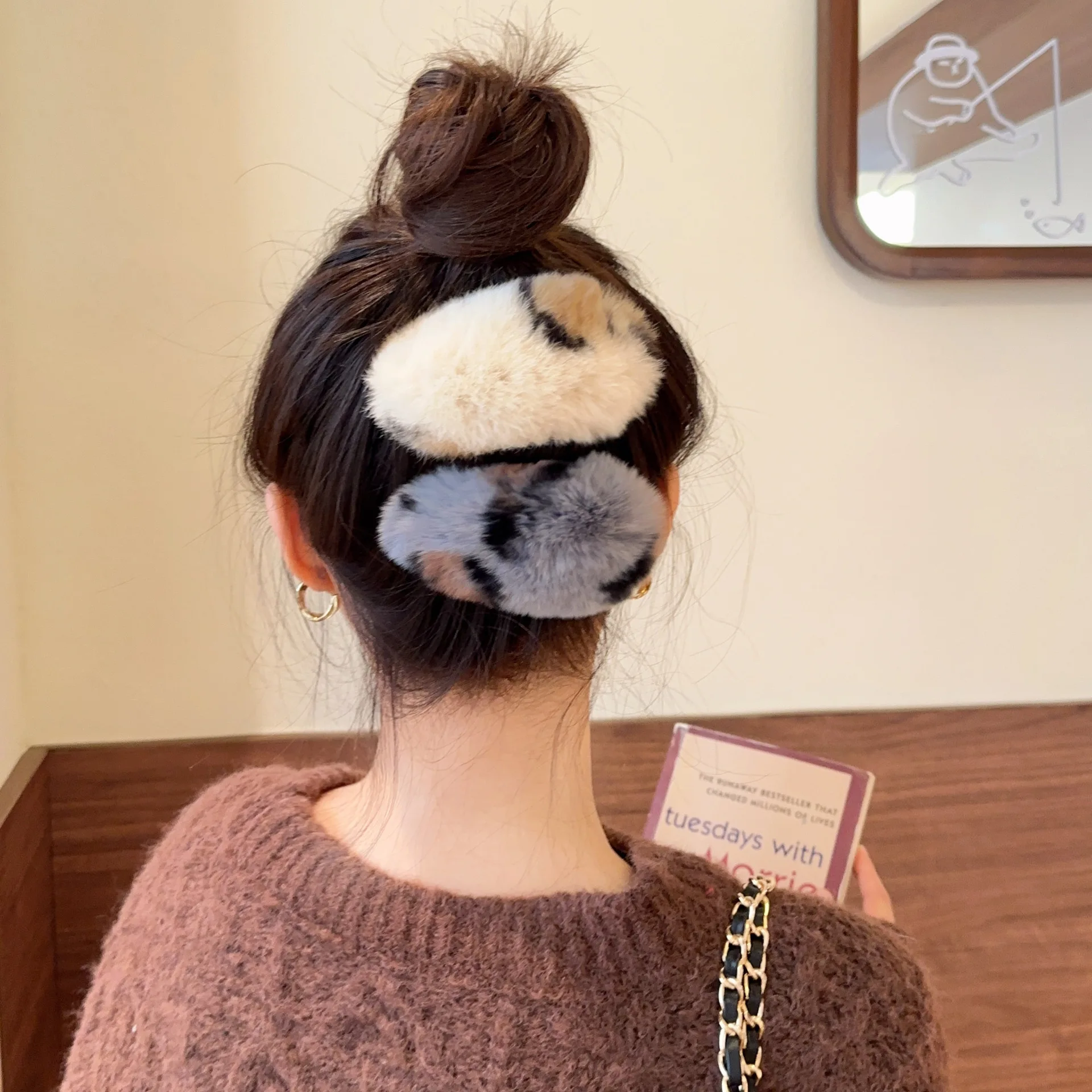 Autumn and winter real otter rabbit plush hair clip, women's bangs, side plush clip, high-end plush BB clip, back of head