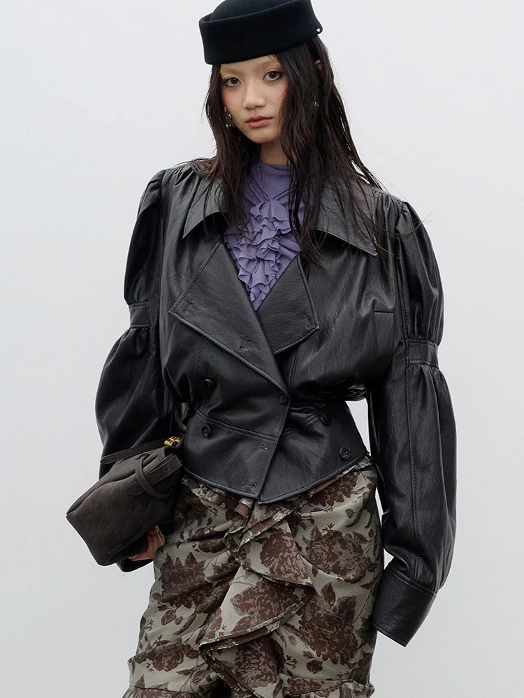 [EAM] Vintage PU Leather Cropped Jacket New Lapel Long Puff Bubble Sleeve Women Coat Fashion Tide Spring Autumn 2026 1DJ9713