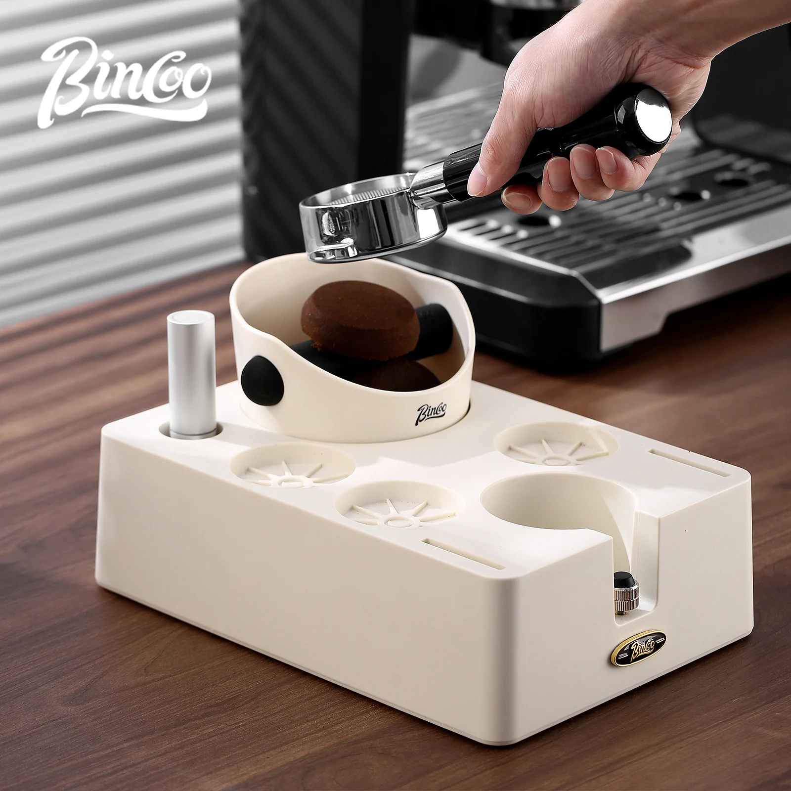 

Bincoo Multi-Function Black/Beige Powder Base Set with Press Cloth And Slag Bucket - Cosmetic Storage Device