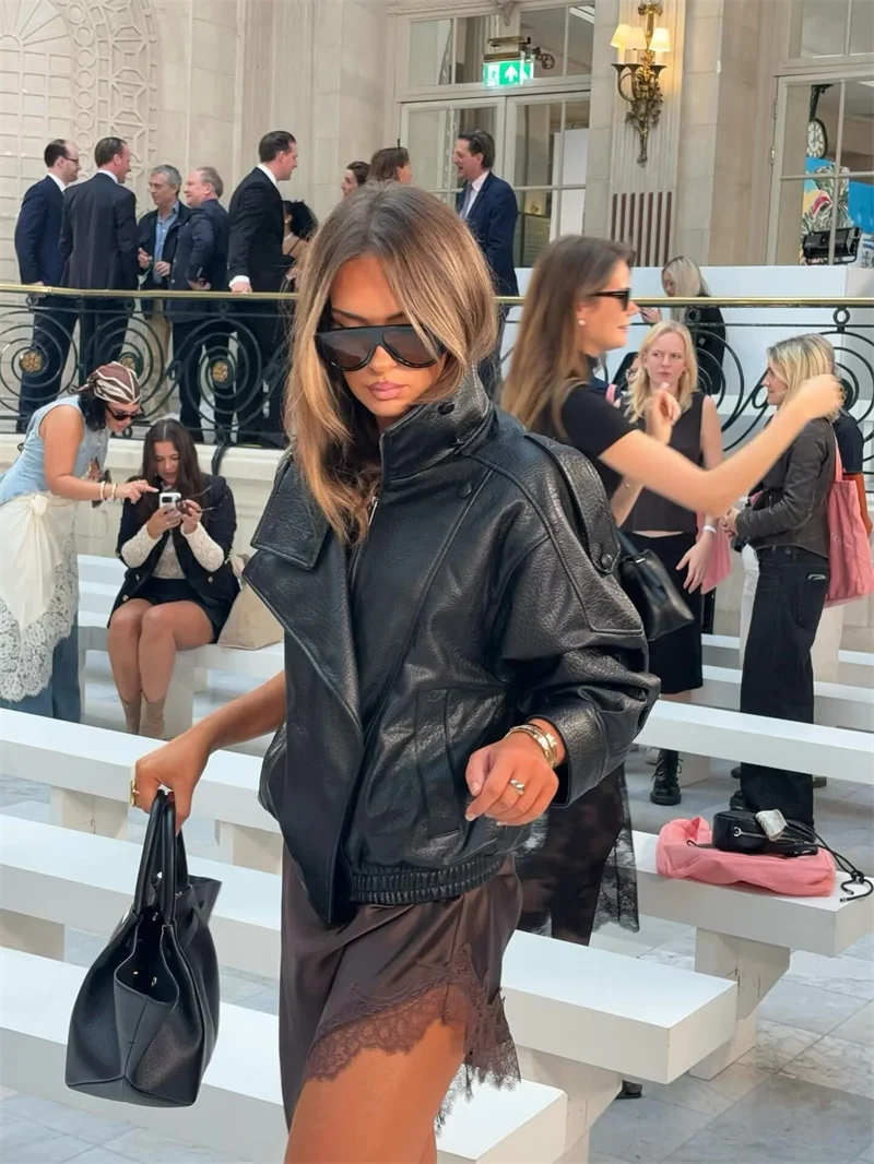 Women's Jacket 2025 Autumn Hot Sale New Style Black Long-Sleeve Faux Leather High-Neck Biker Style Jacket Trendy