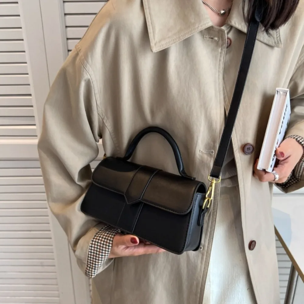 New Fashion, Niche, Trendy Vintage Versatile Small Shoulder Square Bag (with Multiple Pocket Designs Inside)