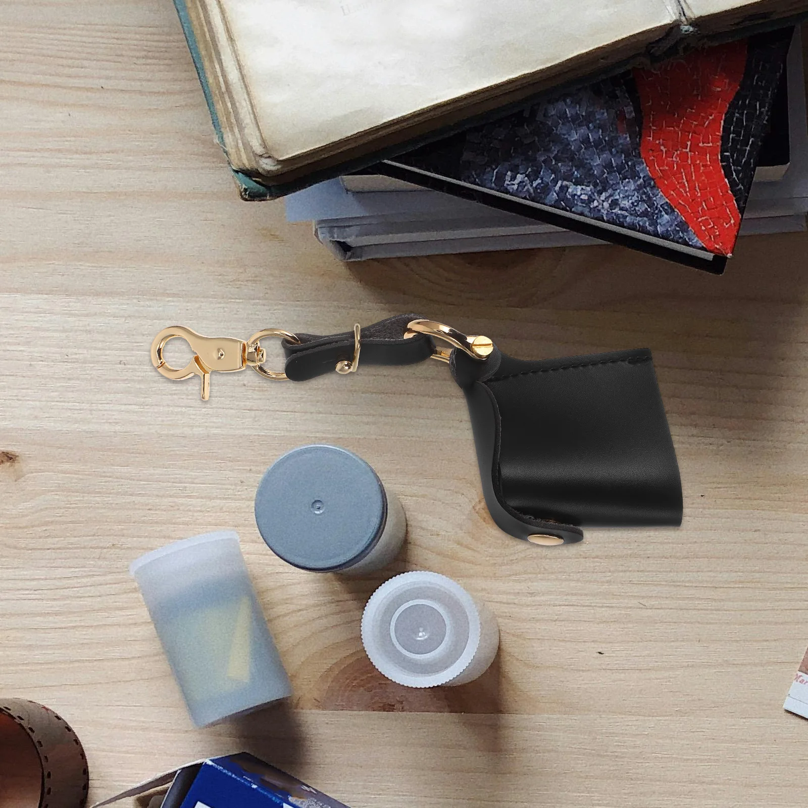 

Film Storage Bag Compact Waterproof PU Pouch for Camera Film Rolls Outdoor Photography Keychain Holder Travel Accessory