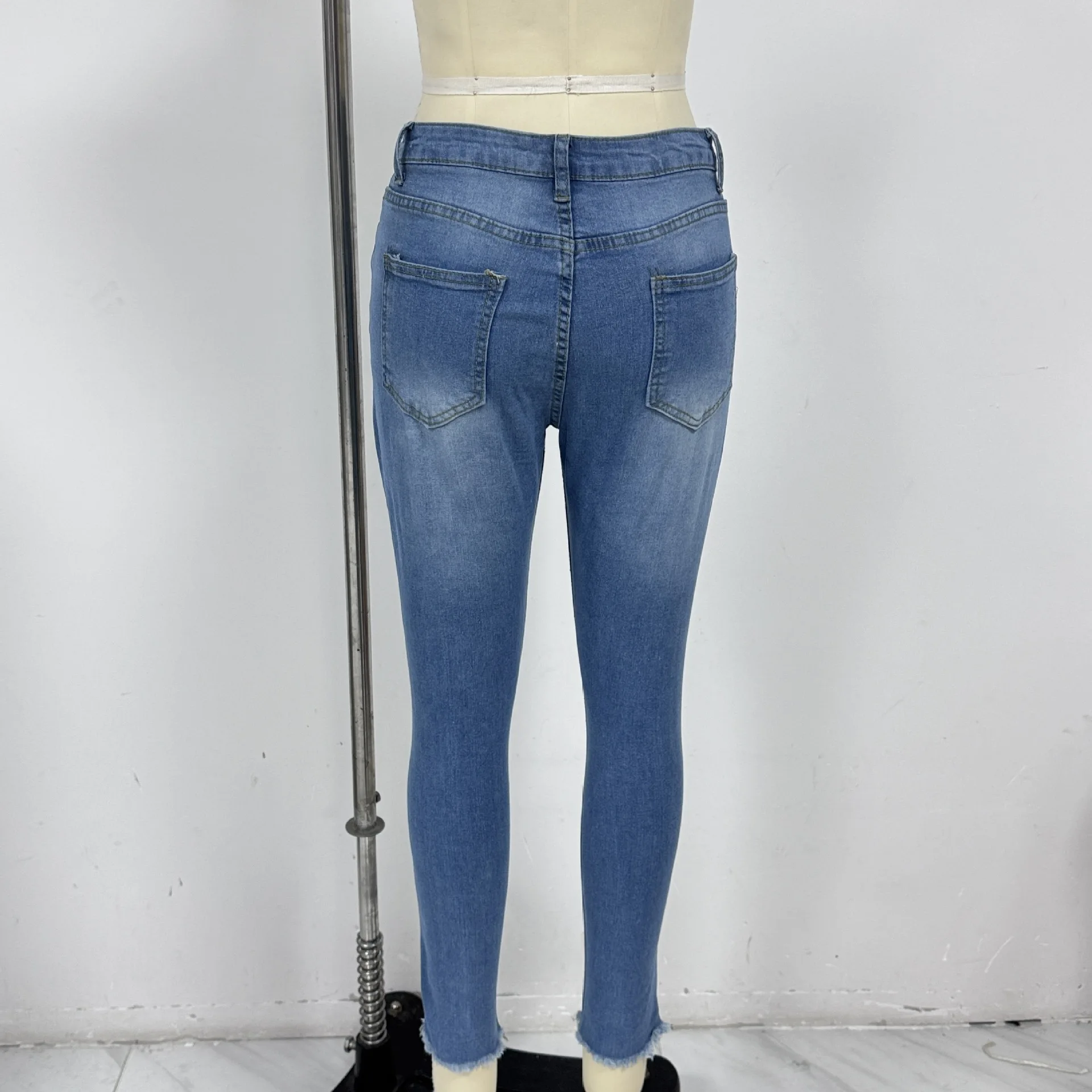 جينز ضيق مقاس كبير لعام 2025 للنساء |   الرجل Jeggings تمتد عالية الخصر |   سروال رصاص للتحكم في البطن بطول الكاحل للخريف