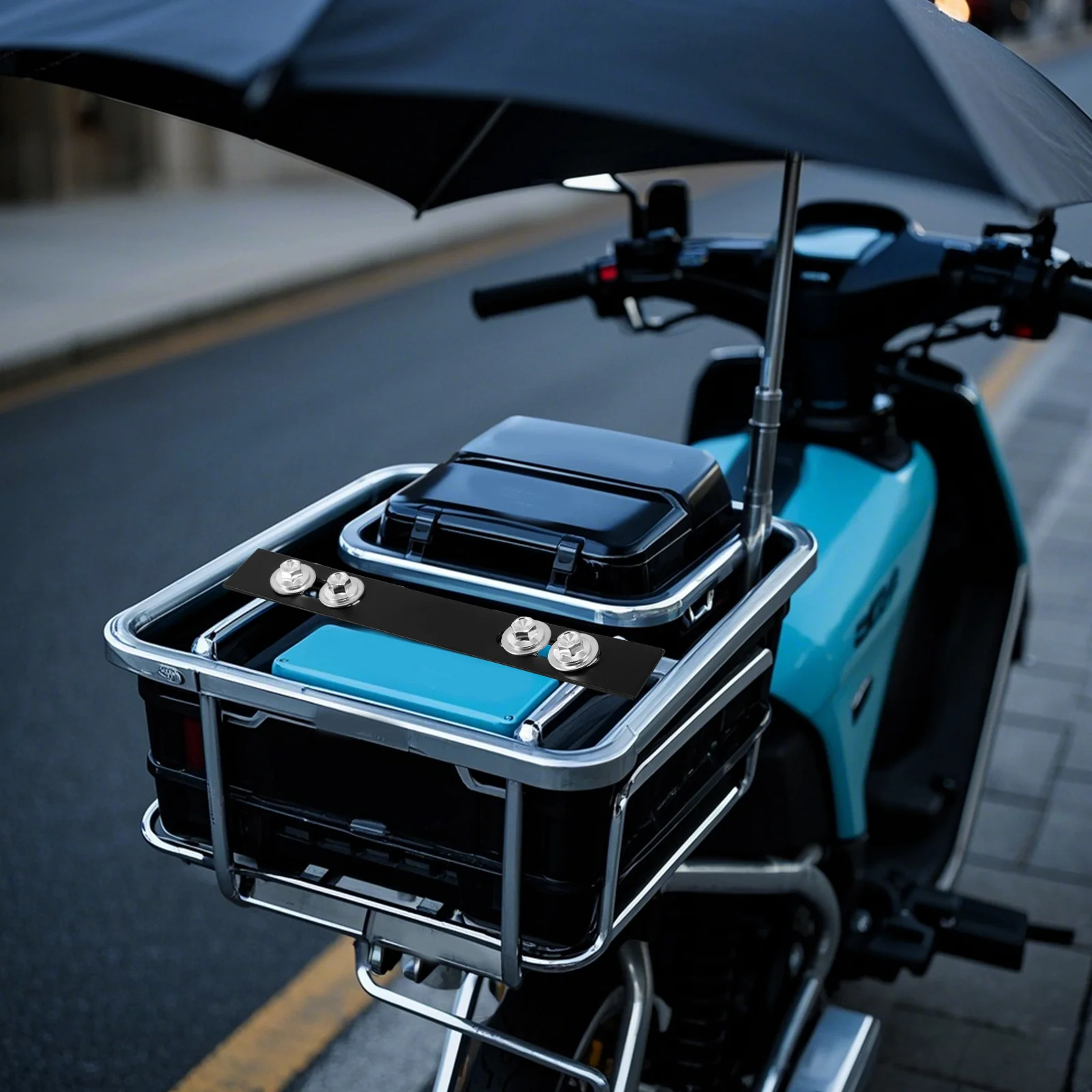 2 szt. Klipsów do bagażnika tylnego roweru elektrycznego do mocowania bagażu motocyklowego - Wygodny bagażnik do dostarczania jedzenia z łatwą instalacją i