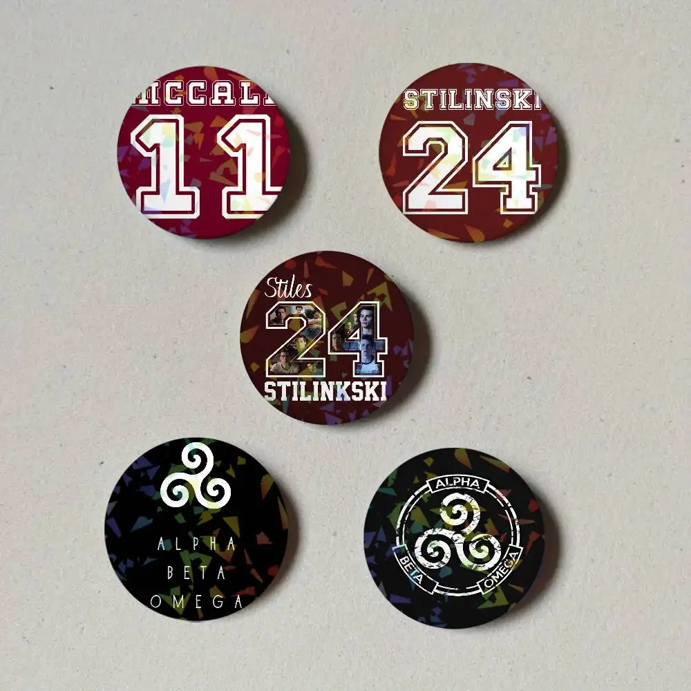 The TV T-Teen Wolf Laser Button Pins Backpack Clothing Decor Brooch Fiction Badge Jewelry Gifts