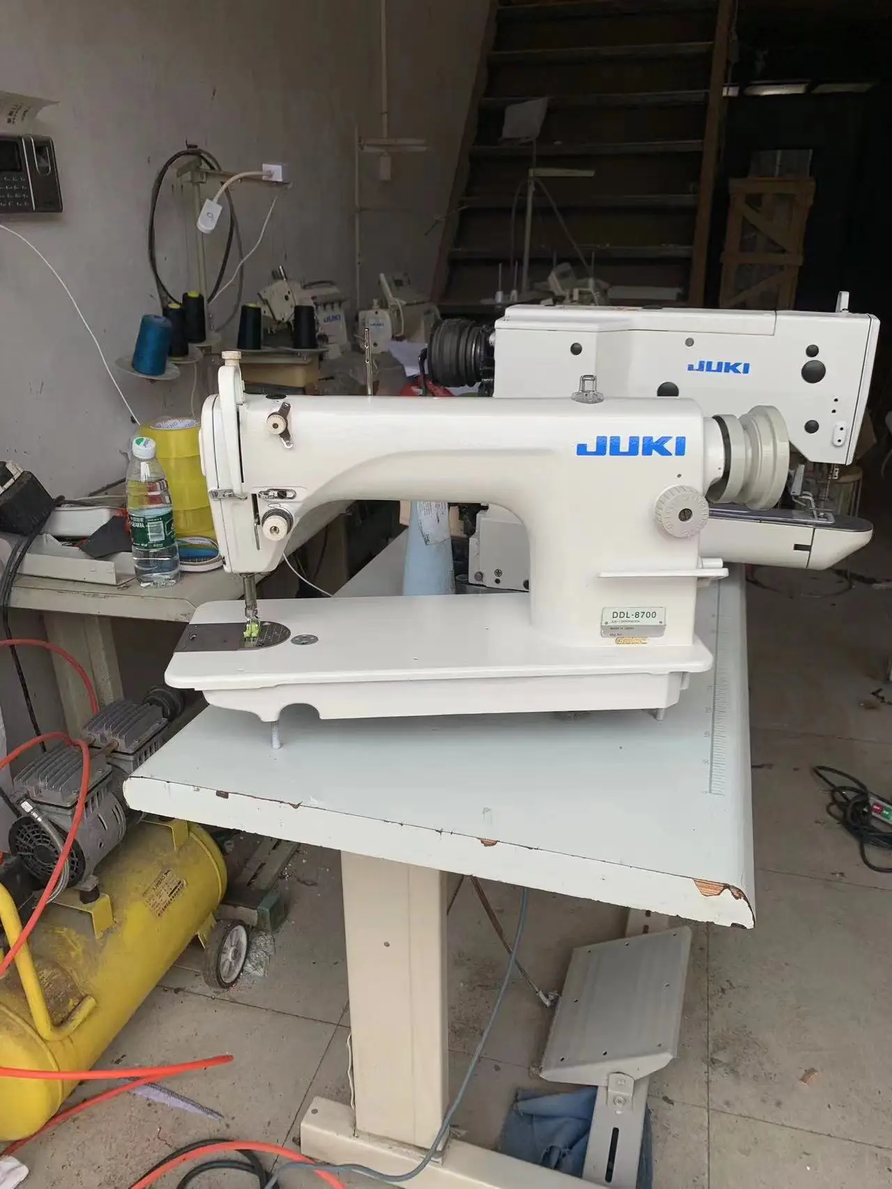 Used Juki DDL-8700 Lockstitch Straight Stitch Industrial Sewing Machine Single Needle