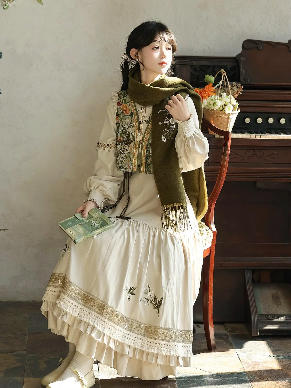 Vine Branch Forest Style Hanfu 3 Piece Set Women Vintage Chinese Style Improved Vest Dress Set With Scarf New Chinese