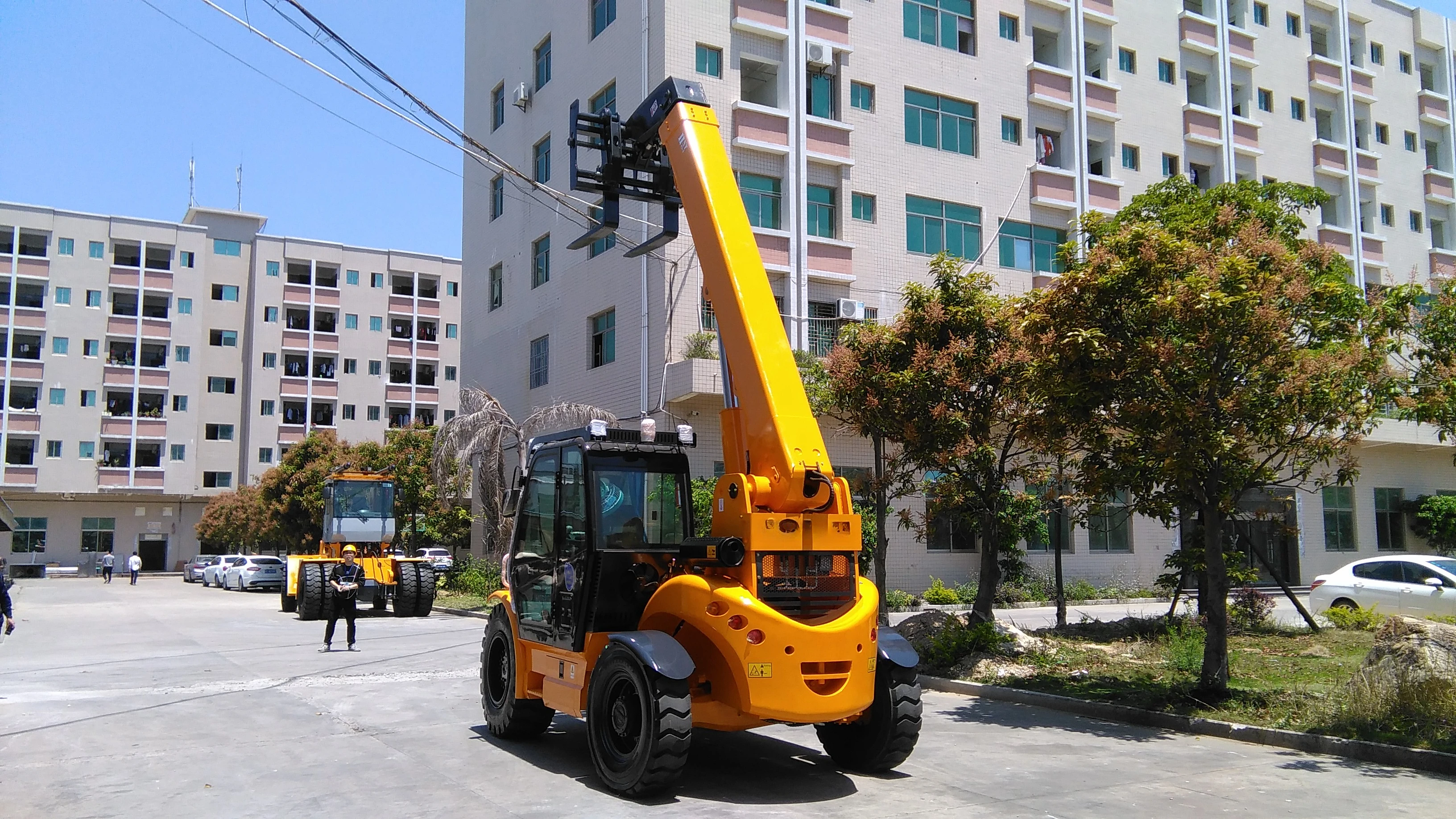 YG 3 Ton 7 Meters Telehandler Diesel Engine Customized Cummins Engine Forklift Telescopic Forklift Mini Engine