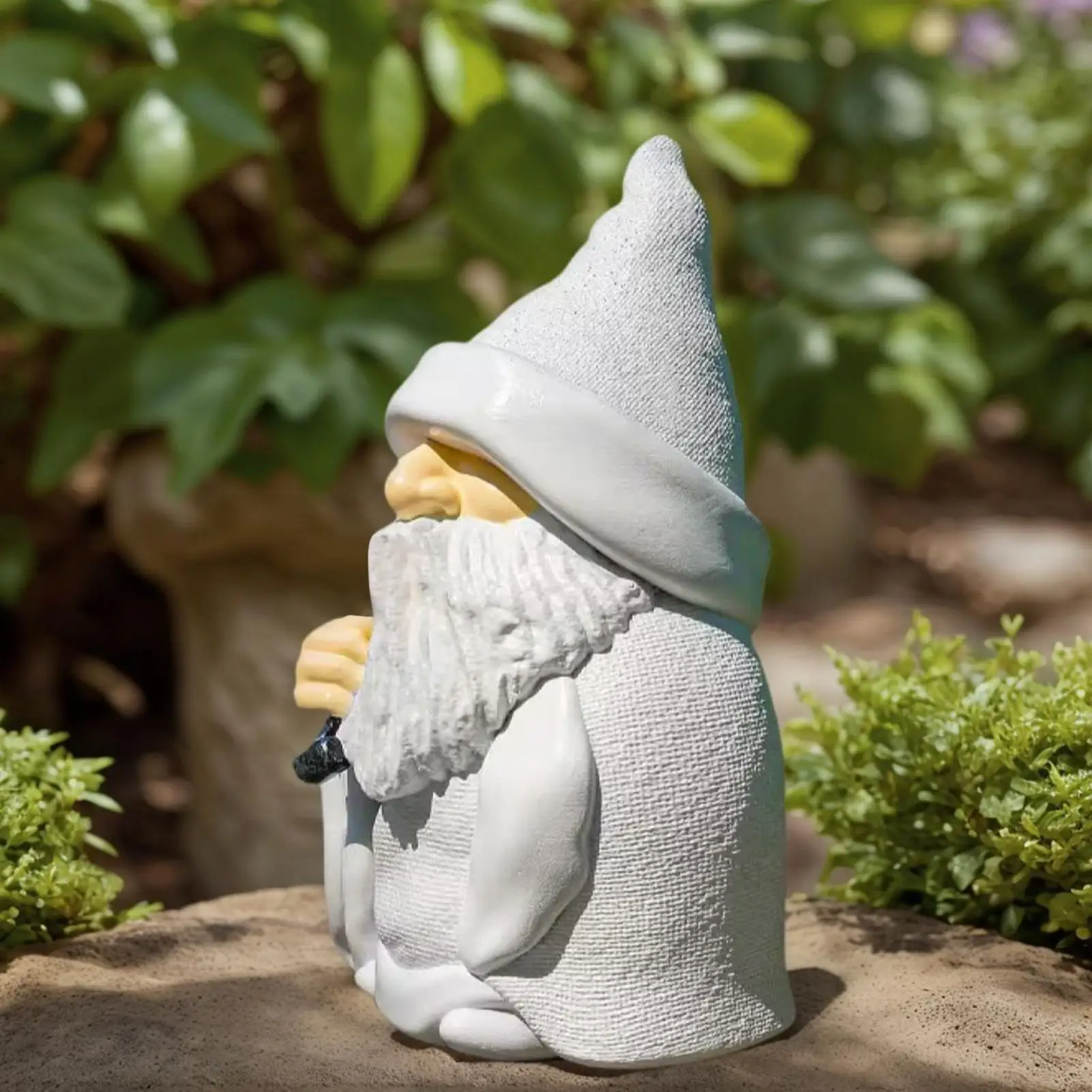 

White White Beard Old Man Holding Shovel Resin Decoration Ornaments Garden Gnomes Statues Holiday Atmosphere Props