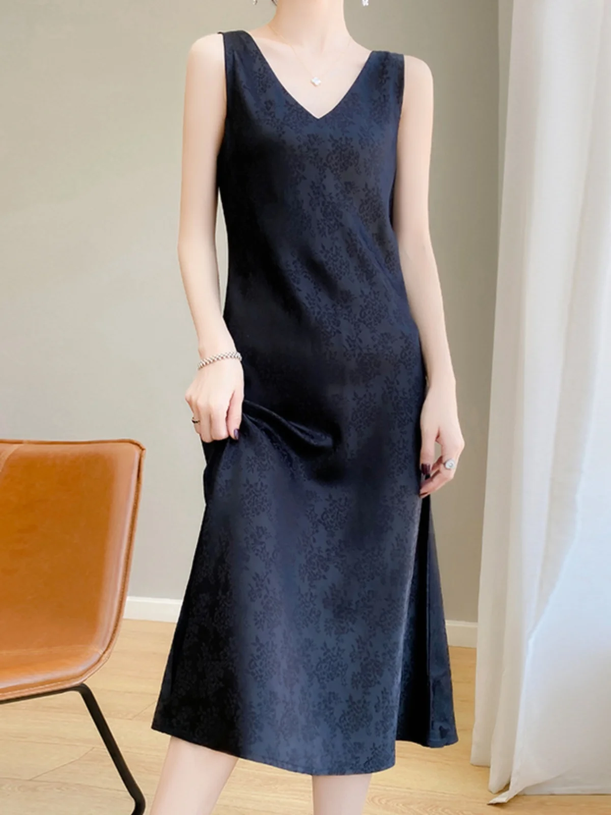 エレシルクストラップ ドクターウィメンズ サマーアセテートサテン スリミングスベル インナーロングスカート Vネック ルーズウエスト Aラインスカート