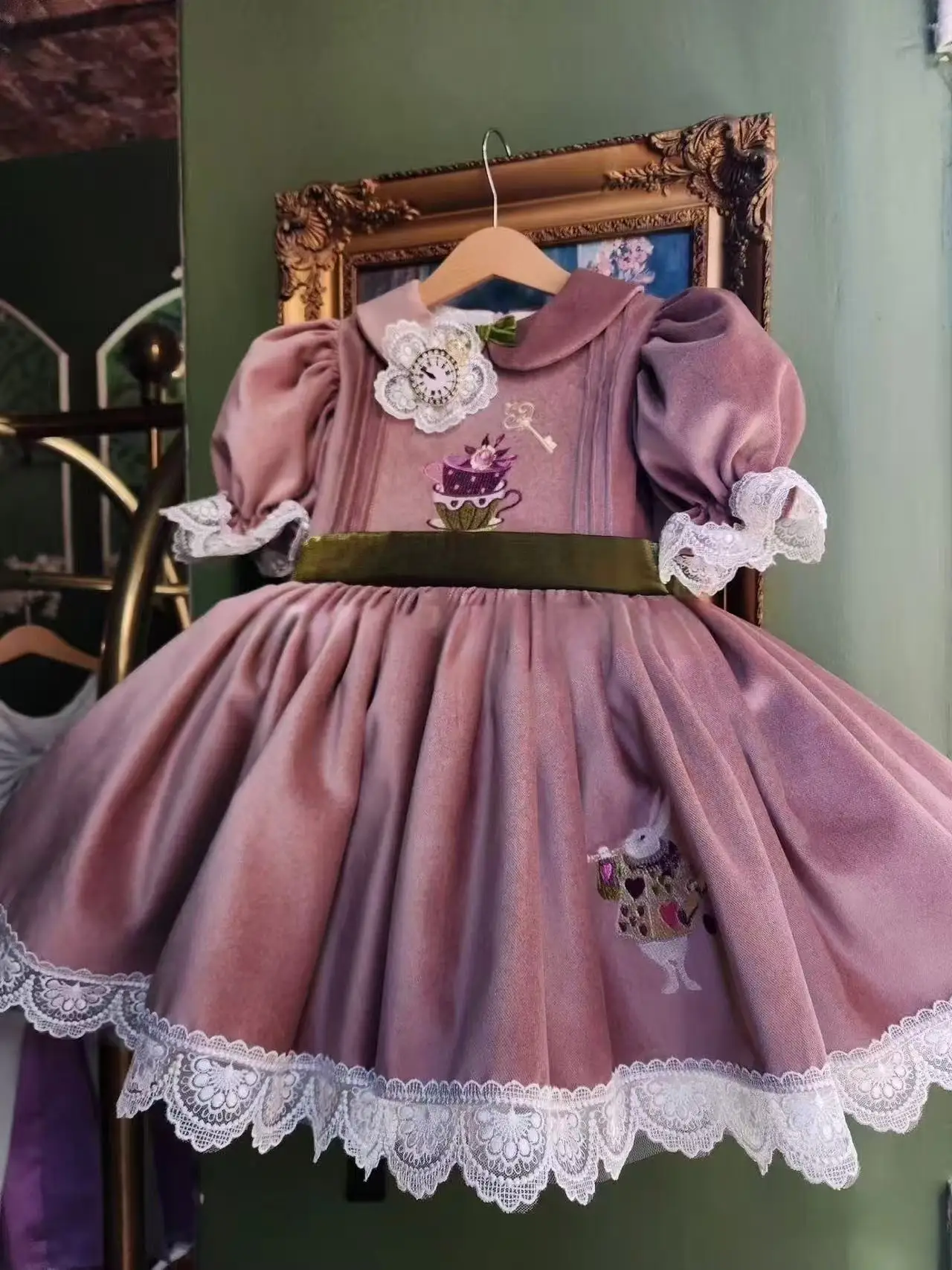 

0-12Y Baby Girl Autumn Alice Rabbit Embroidery Pink Velvet Dress for Birthday Photography Holiday C304