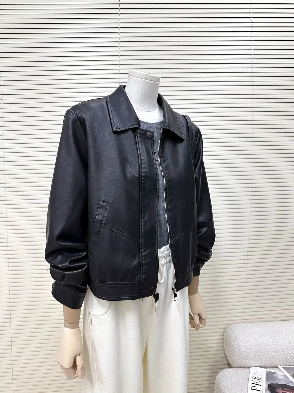 

Куртки-бомберы, женская куртка Vêtements, зимняя стимпанк, полиуретановая броня, противоударный защитный щит, погоны, заклепки, металлические OL