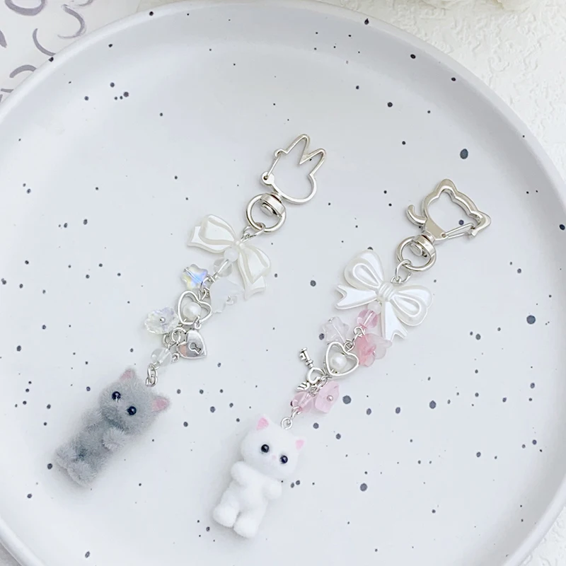 1PC Auto Schlüssel Halter Beflockung Katze Schlüsselring Bowknot Kleine Blume Perle Anhänger Telefon Lanyard Tier Schlüssel Kette Charme Zubehör