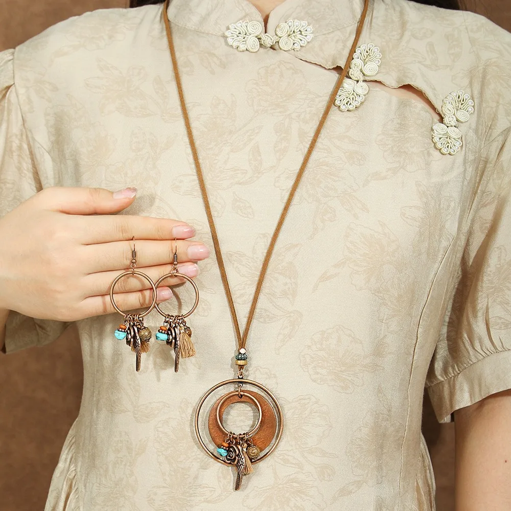 Alloy Geometric Jewelry Set Vintage Distressed Finish Geometric Shape Earrings Set Wood Retro Style Sweater Chain Daily Outfit