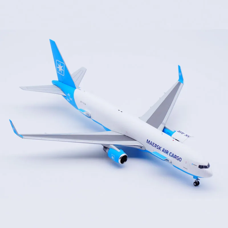 LH2430C Alloy Collectible Plane JC Wings 1:200 Maersk Air Cargo \