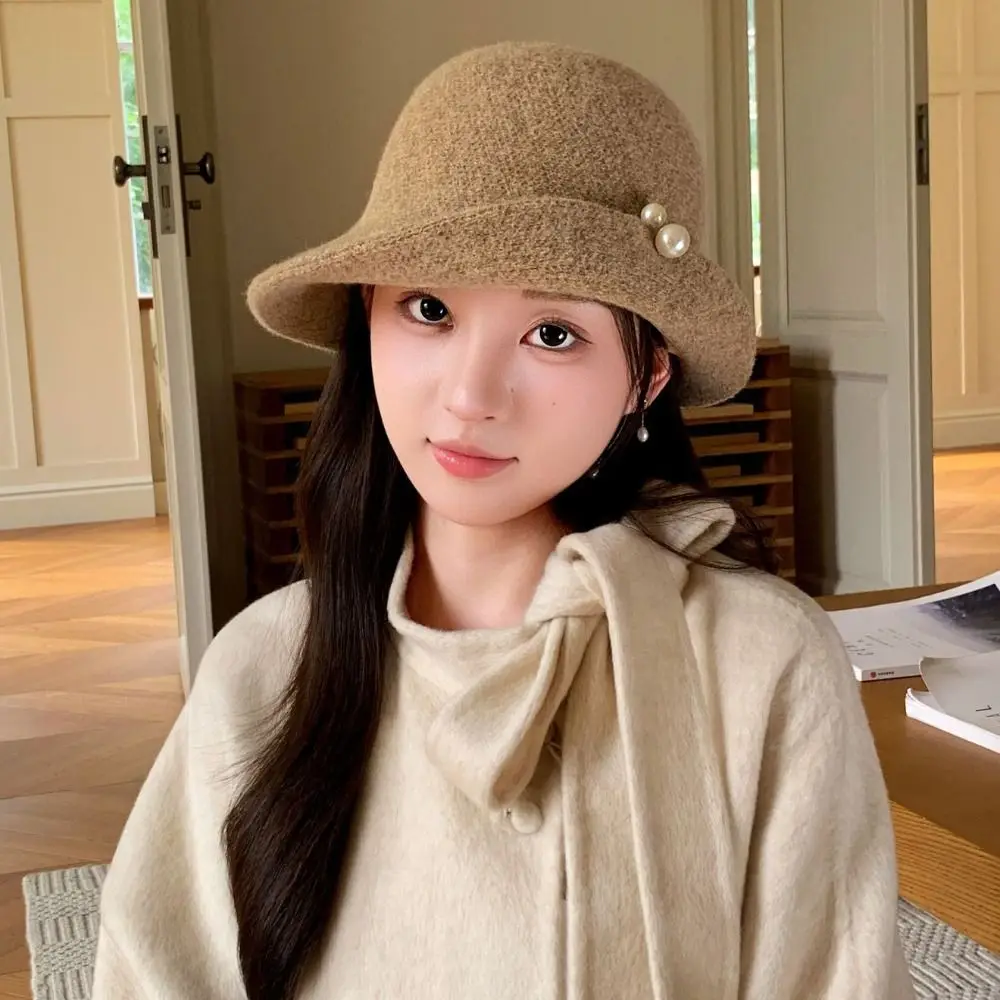 British Style Retro Wool Blend Fedoras Hat Pearl French Style Woolen Bucket Hat Elegant Curled Brim Wool Fisherman Hat Winter