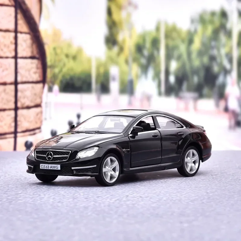

1:36 Mercedes-Benz CLS 63 AMG Игрушечная модель автомобиля для детей литый под давлением миниатюрный коллекционный подарок для мальчиков D2