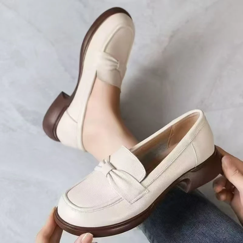 النساء الجلود جولة تو كتلة كعب المتسكعون ربيع الخريف جديد لينة وحيد عدم الانزلاق الضحلة الانزلاق على كعب منخفض أحذية من الجلد عادية